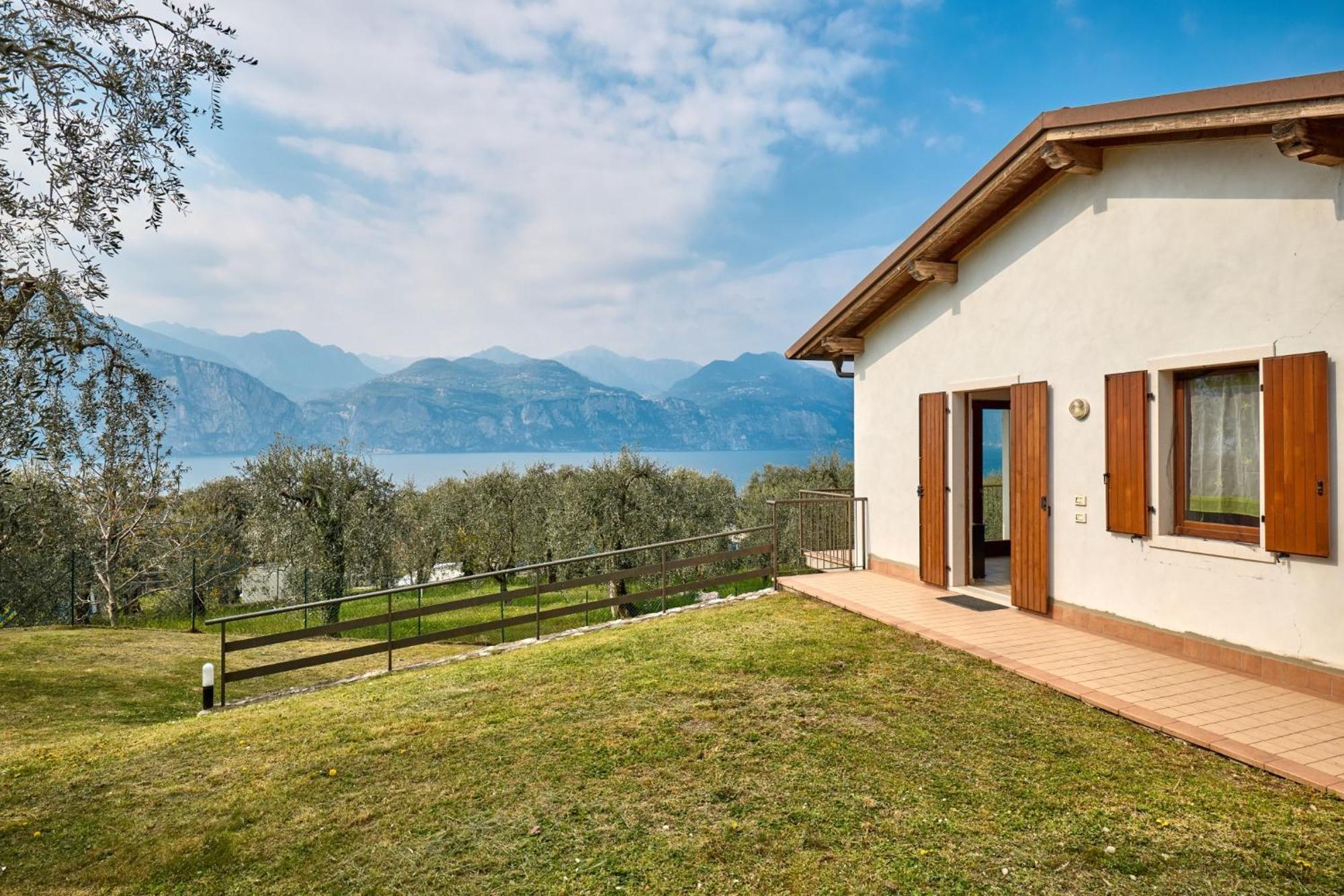 Bellavista Apartment Malcesine Bagian luar foto